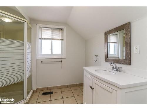 347 Midland Avenue, Midland, ON - Indoor Photo Showing Bathroom