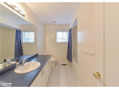 10 Regalia Way, Barrie, ON - Indoor Photo Showing Bathroom