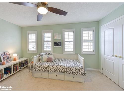 10 Regalia Way, Barrie, ON - Indoor Photo Showing Bedroom