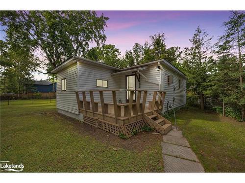 34 Nancy Street, Wasaga Beach, ON - Outdoor With Deck Patio Veranda