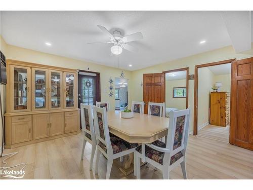 34 Nancy Street, Wasaga Beach, ON - Indoor Photo Showing Dining Room