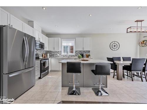 96 Bellisle Road, Penetanguishene, ON - Indoor Photo Showing Kitchen With Upgraded Kitchen