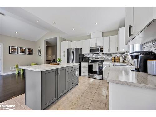 96 Bellisle Road, Penetanguishene, ON - Indoor Photo Showing Kitchen With Upgraded Kitchen