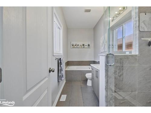 96 Bellisle Road, Penetanguishene, ON - Indoor Photo Showing Bathroom