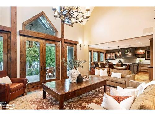 115 Ellis Drive, The Blue Mountains, ON - Indoor Photo Showing Living Room