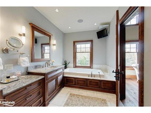 114 Innsbruck Lane, The Blue Mountains, ON - Indoor Photo Showing Bathroom