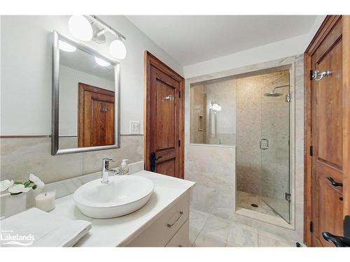 114 Innsbruck Lane, The Blue Mountains, ON - Indoor Photo Showing Bathroom