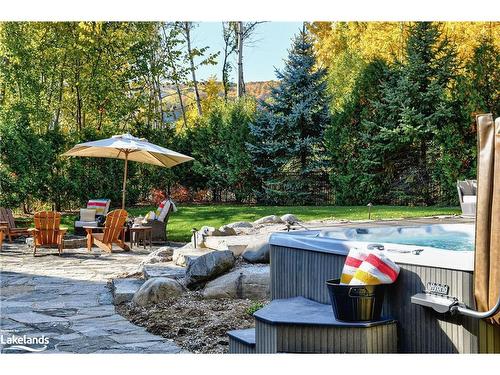 114 Innsbruck Lane, The Blue Mountains, ON - Outdoor With Backyard