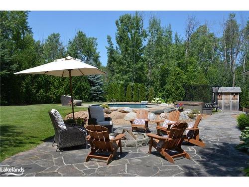 114 Innsbruck Lane, The Blue Mountains, ON - Outdoor With Backyard