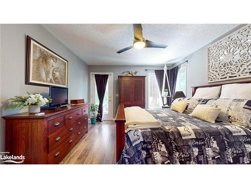 69 St James Place, Wasaga Beach, ON - Indoor Photo Showing Bedroom