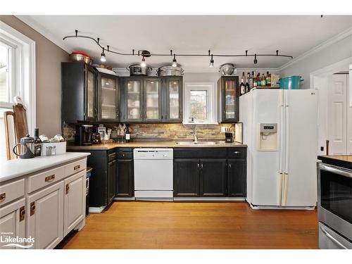 8 Meadow Street, Parry Sound, ON - Indoor Photo Showing Kitchen