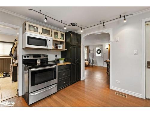 8 Meadow Street, Parry Sound, ON - Indoor Photo Showing Kitchen