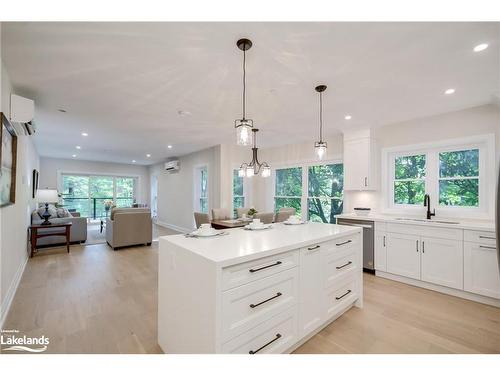 304-200 Anglo Street, Bracebridge, ON - Indoor Photo Showing Kitchen With Upgraded Kitchen