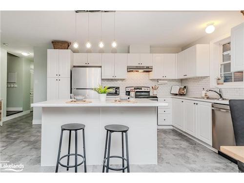 80 Fieldstream Chase, Bracebridge, ON - Indoor Photo Showing Kitchen With Stainless Steel Kitchen With Double Sink With Upgraded Kitchen