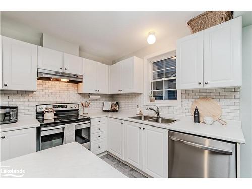 80 Fieldstream Chase, Bracebridge, ON - Indoor Photo Showing Kitchen With Stainless Steel Kitchen With Double Sink