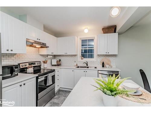 80 Fieldstream Chase, Bracebridge, ON - Indoor Photo Showing Kitchen With Stainless Steel Kitchen With Double Sink