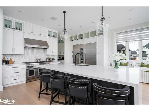 103 Springside Crescent, The Blue Mountains, ON - Indoor Photo Showing Kitchen With Upgraded Kitchen