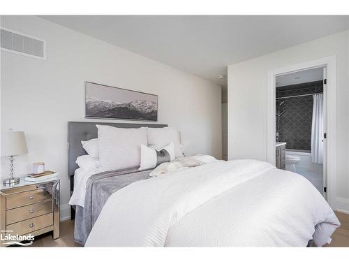 103 Springside Crescent, The Blue Mountains, ON - Indoor Photo Showing Bedroom