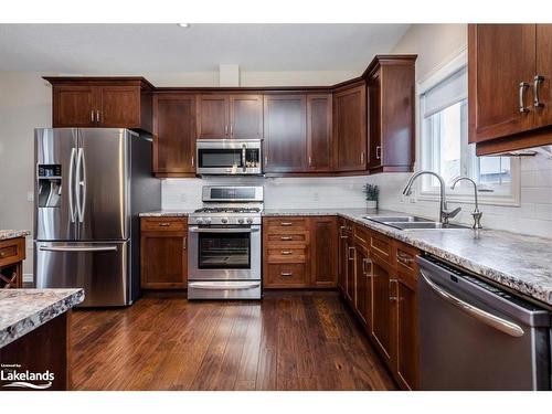 6 Bay Moorings Boulevard, Penetanguishene, ON - Indoor Photo Showing Kitchen With Double Sink