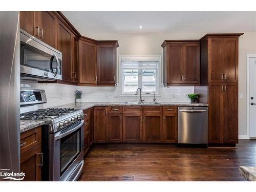 6 Bay Moorings Boulevard, Penetanguishene, ON - Indoor Photo Showing Kitchen