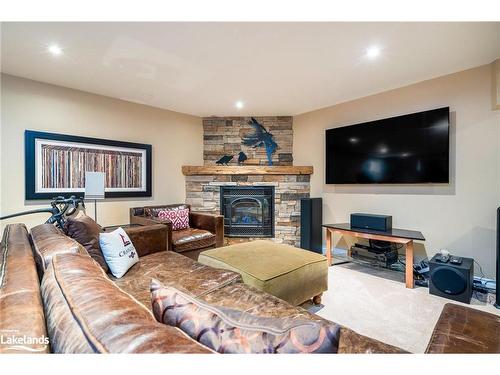 110 Scotts Court, The Blue Mountains, ON - Indoor Photo Showing Living Room With Fireplace