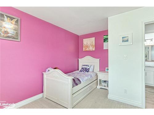 141 Old Highway #26, Meaford, ON - Indoor Photo Showing Bedroom