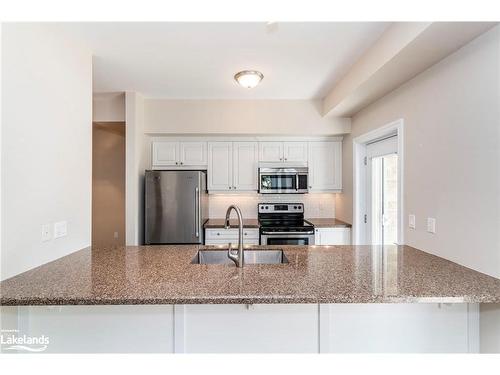 105-19A Yonge Street N, Elmvale, ON - Indoor Photo Showing Kitchen With Stainless Steel Kitchen With Upgraded Kitchen