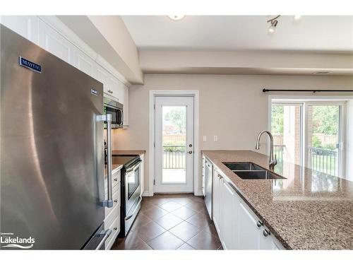 105-19A Yonge Street N, Elmvale, ON - Indoor Photo Showing Kitchen With Stainless Steel Kitchen With Double Sink With Upgraded Kitchen