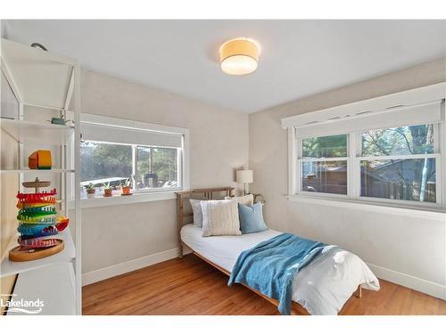 368 Highview Drive, Huntsville, ON - Indoor Photo Showing Bedroom