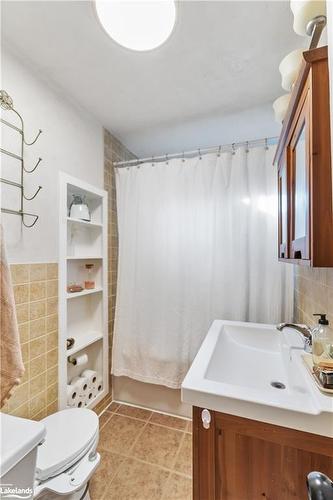 368 Highview Drive, Huntsville, ON - Indoor Photo Showing Bathroom