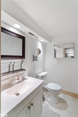 368 Highview Drive, Huntsville, ON - Indoor Photo Showing Bathroom