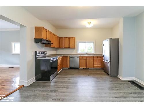 347 Midland Avenue, Midland, ON - Indoor Photo Showing Kitchen