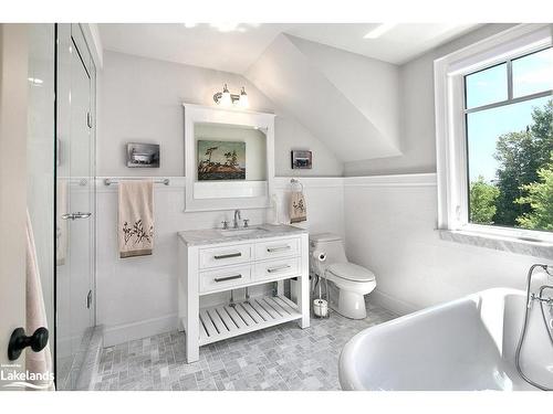 376 Sunset Boulevard, Thornbury, ON - Indoor Photo Showing Bathroom