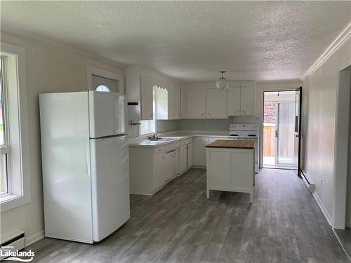 14 Napier Street E, Thornbury, ON - Indoor Photo Showing Kitchen