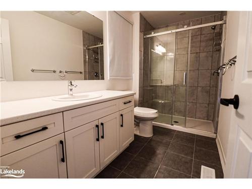 4 Mitchell Avenue, Collingwood, ON - Indoor Photo Showing Bathroom