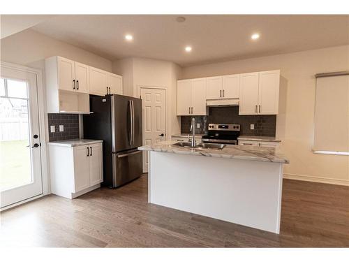 4 Mitchell Avenue, Collingwood, ON - Indoor Photo Showing Kitchen