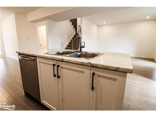 4 Mitchell Avenue, Collingwood, ON - Indoor Photo Showing Kitchen With Double Sink