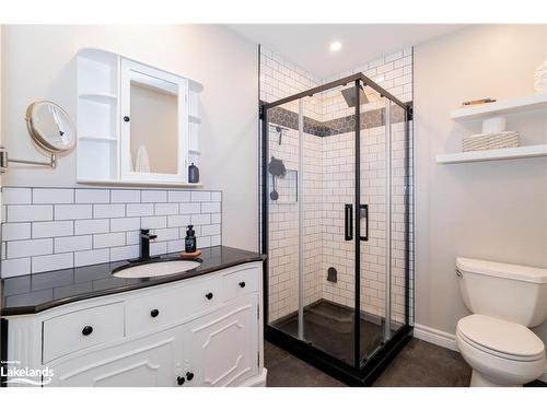 338 Williamsport Road, Huntsville, ON - Indoor Photo Showing Bathroom