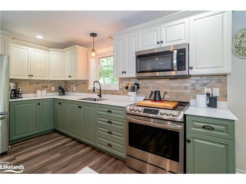 338 Williamsport Road, Huntsville, ON - Indoor Photo Showing Kitchen