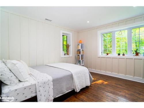 338 Williamsport Road, Huntsville, ON - Indoor Photo Showing Bedroom