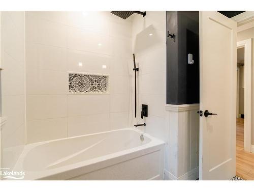 1155 Manitoba Street, Bracebridge, ON - Indoor Photo Showing Bathroom