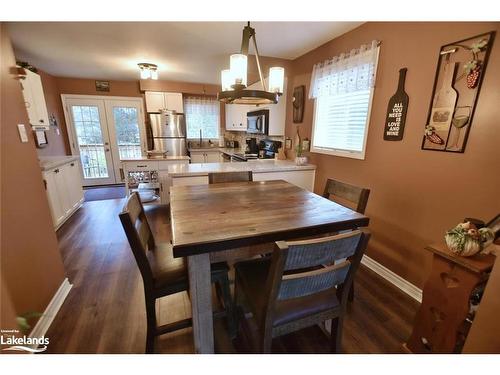 97 Glen Eton Road, Wasaga Beach, ON - Indoor Photo Showing Dining Room