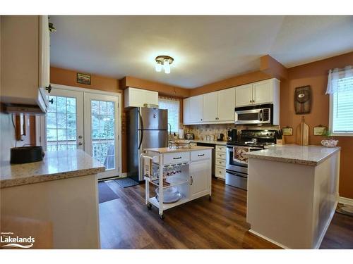 97 Glen Eton Road, Wasaga Beach, ON - Indoor Photo Showing Kitchen With Upgraded Kitchen