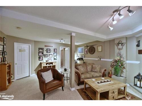 97 Glen Eton Road, Wasaga Beach, ON - Indoor Photo Showing Living Room