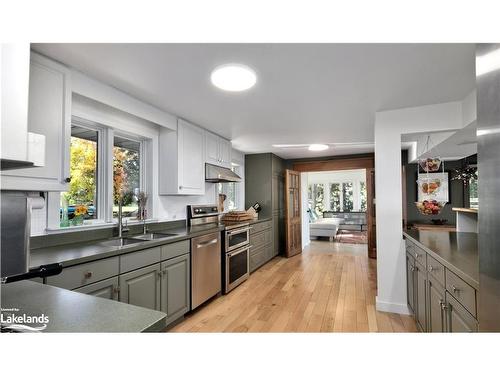 46447 Old Mail Road, Meaford, ON - Indoor Photo Showing Kitchen