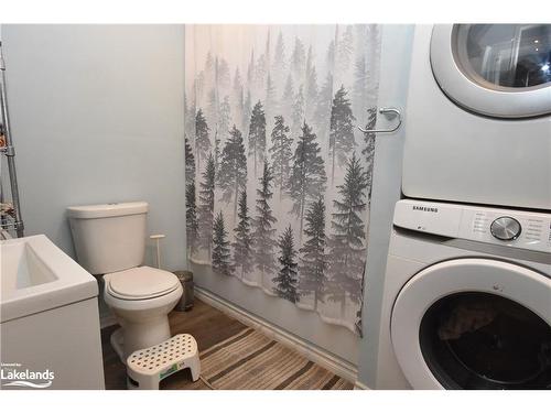 6176 21 22  Nottawasaga Sideroad, Stayner, ON - Indoor Photo Showing Laundry Room