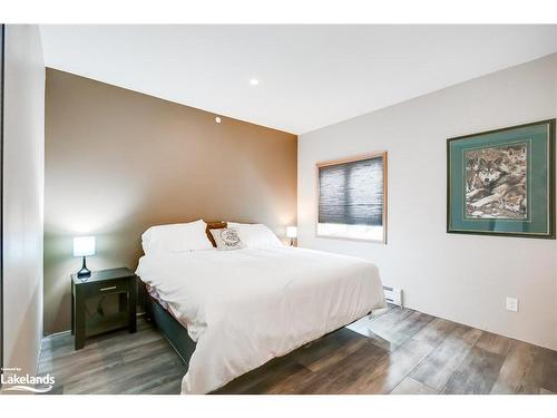 2A West Steet, Port Carling, ON - Indoor Photo Showing Bedroom