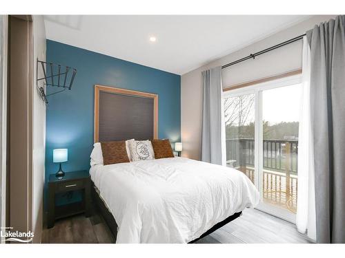 2A West Steet, Port Carling, ON - Indoor Photo Showing Bedroom