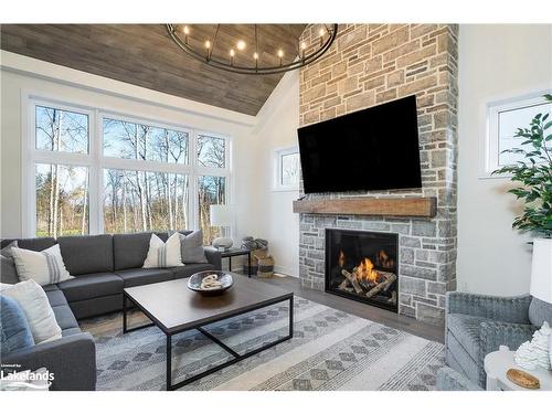 176 Springside Crescent Crescent, The Blue Mountains, ON - Indoor Photo Showing Living Room With Fireplace