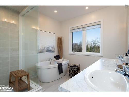 176 Springside Crescent Crescent, The Blue Mountains, ON - Indoor Photo Showing Bathroom